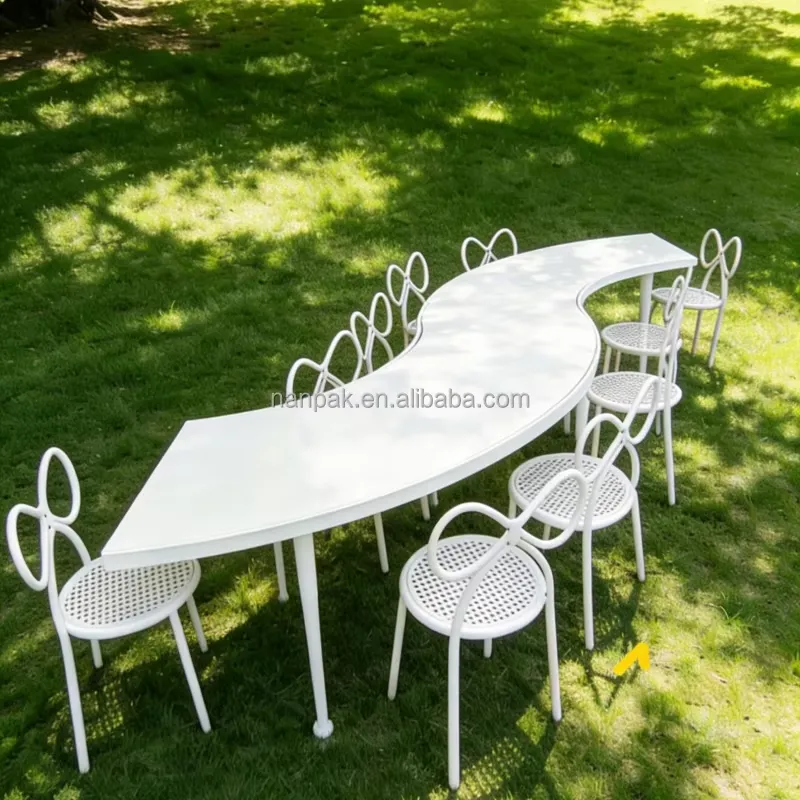 Outdoor Furniture Types - طاولة خشبية سحرية من النوع S